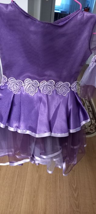 Rochițe de ocazie pentru fetiță 3-6 ani