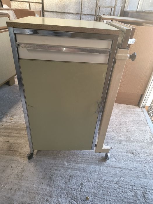 Vând cadru medical și noptieră