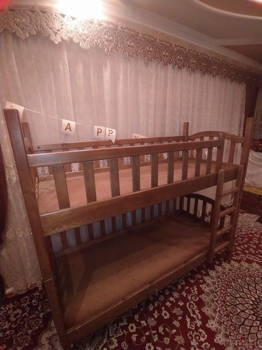 . Детский двухъярусная кровать