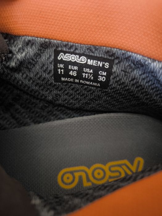 Продаются треккинговые кроссовки Asolo с технологией Gore-Tex.