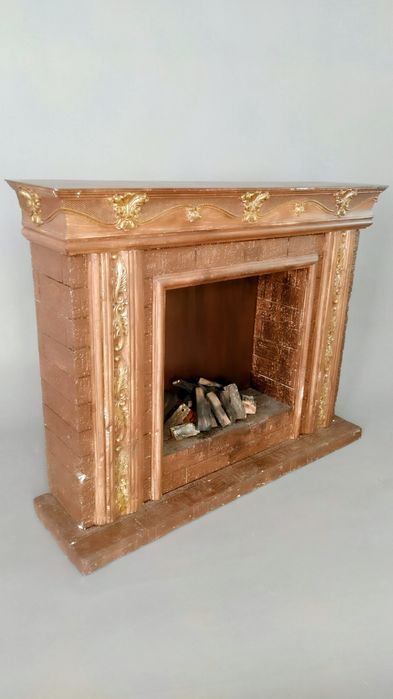 Камин декоративный.