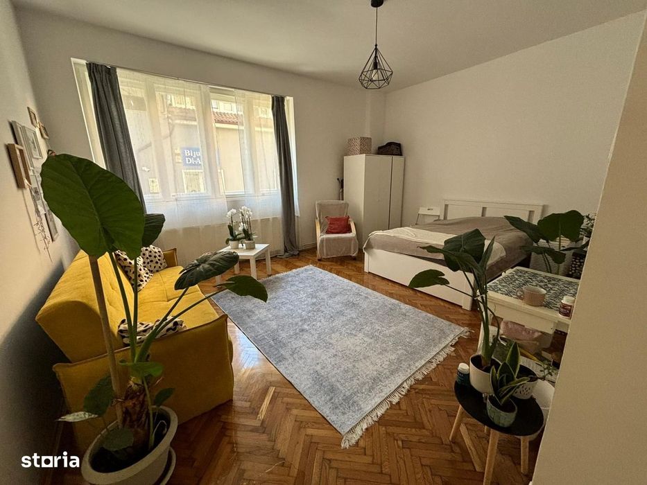 De închiriat apartament cu o cameră în centru