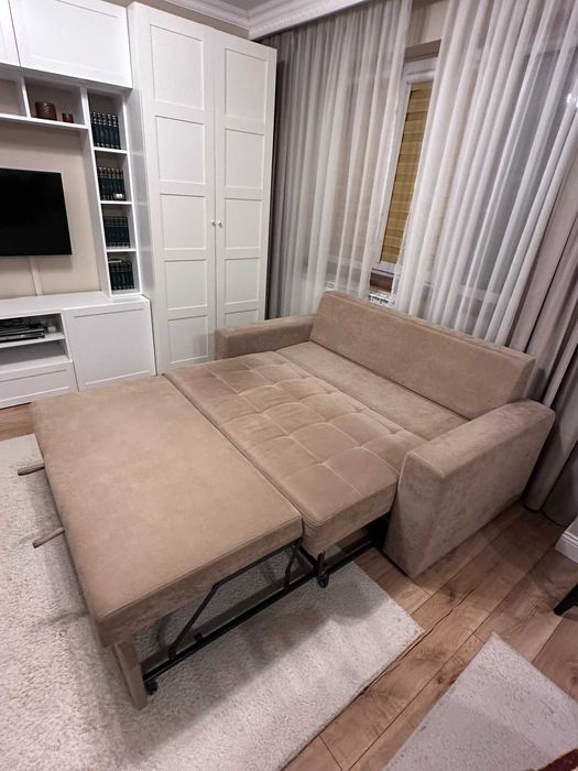 Canapea extensibila 3 locuri