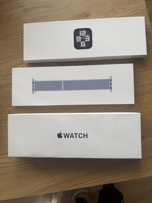 Apple Watch SE (Gen 2) часовник