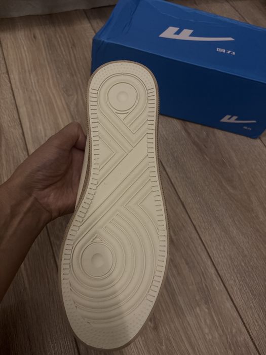 Продам новые кеды
