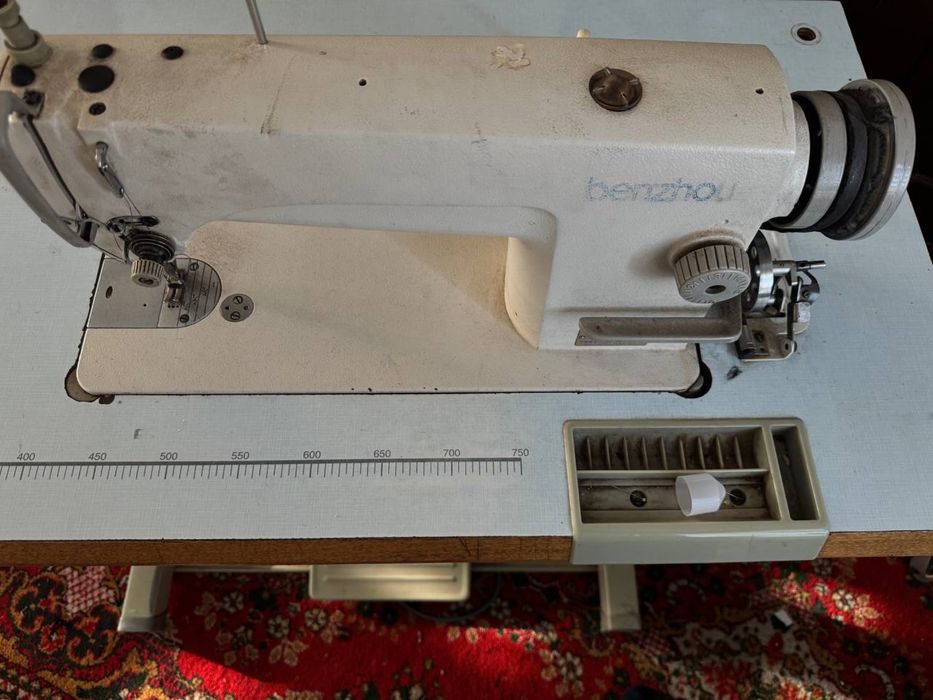 Tikuv moshinasi sotiladi