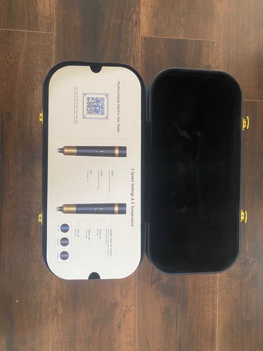 Комплект стайлинг сешоар с горещ въздух (с куфар-тъмно синьо)