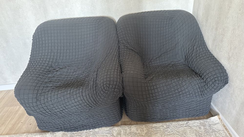 Кресло с чехлом в хорошем состоянии самовывоз