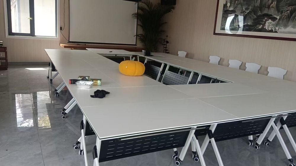 Раскладной комплект: стол и 2 стула