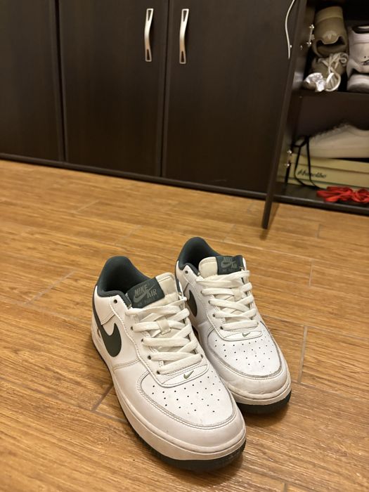 Adidasi nike air force 1