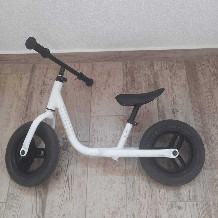 Детски велосипед без педали B TWIN , 10 инча, бяло/ черно