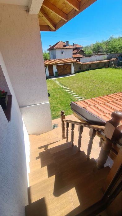 Продава се Къща в Николаево - 704 кв.м за 179 €/кв.м - Снимка #1