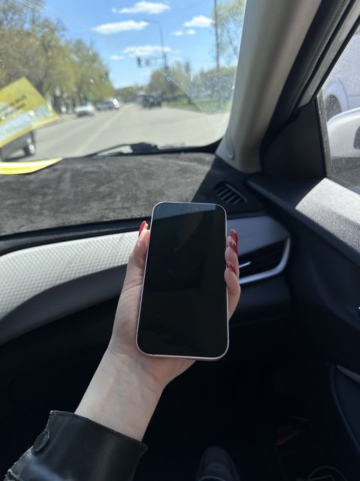 Iphone 15 88% акб