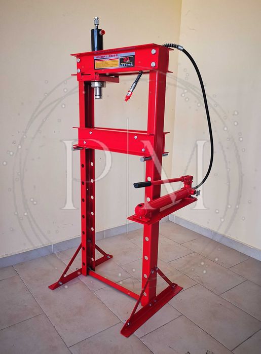 Хидравлични преси между 10 и 50 тона. Нови с гаранция