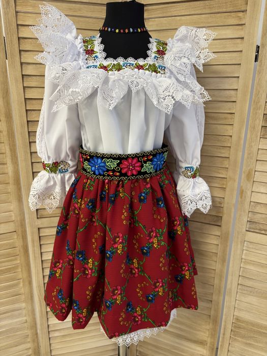 Costum popular de Maramures pentru femei complet