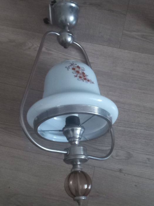 Люстра в хорошем состоянии