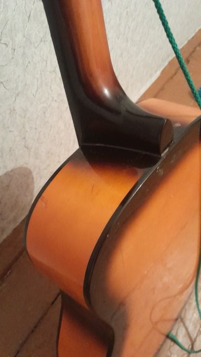 Продам гитару sakura SK-012BS