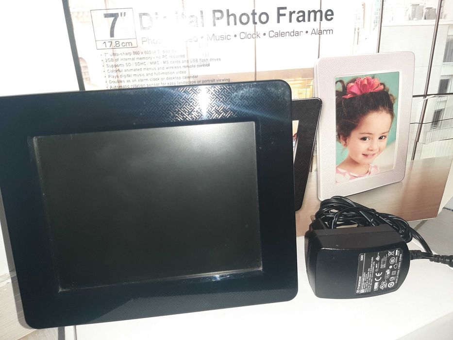 Продам фоторамку Transcend