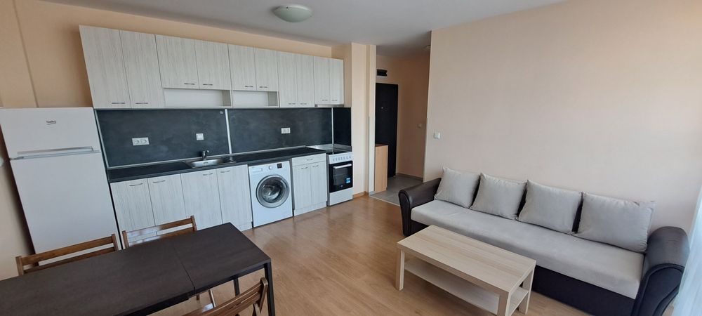 Давам под наем двустаен апартамент в град Божурище.