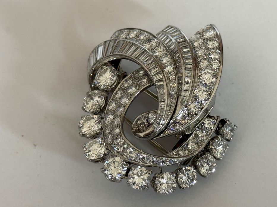 Италианска Платинена Колие/Брошка 26г с 13К Диаманти; Топ Оферта!