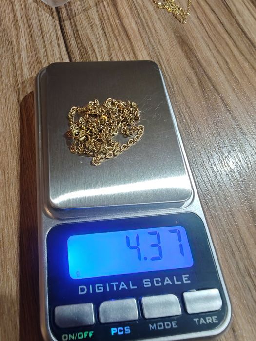 Продавам златни накети