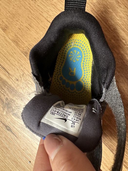 Adodasi nike nr21