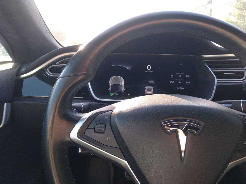 Tesla Model S 2015 Performance