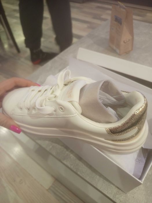 Дамски сникърси guess