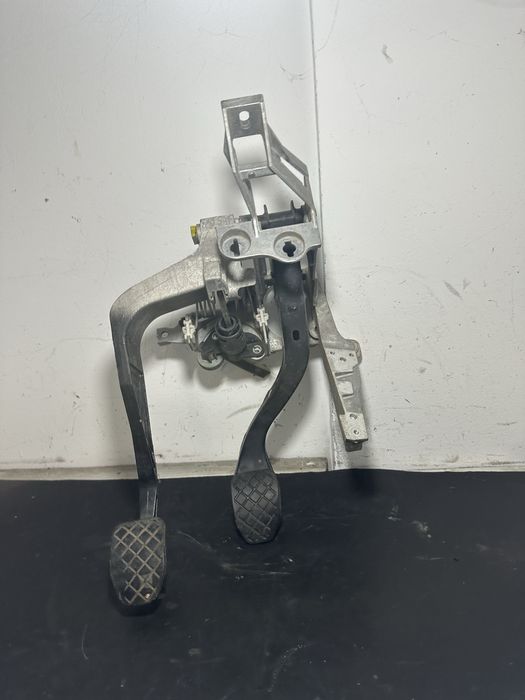 Pod pedalier Volkswagen Vw Passat B5.5 1.9 TDI AVF AWX 2.0 BGW