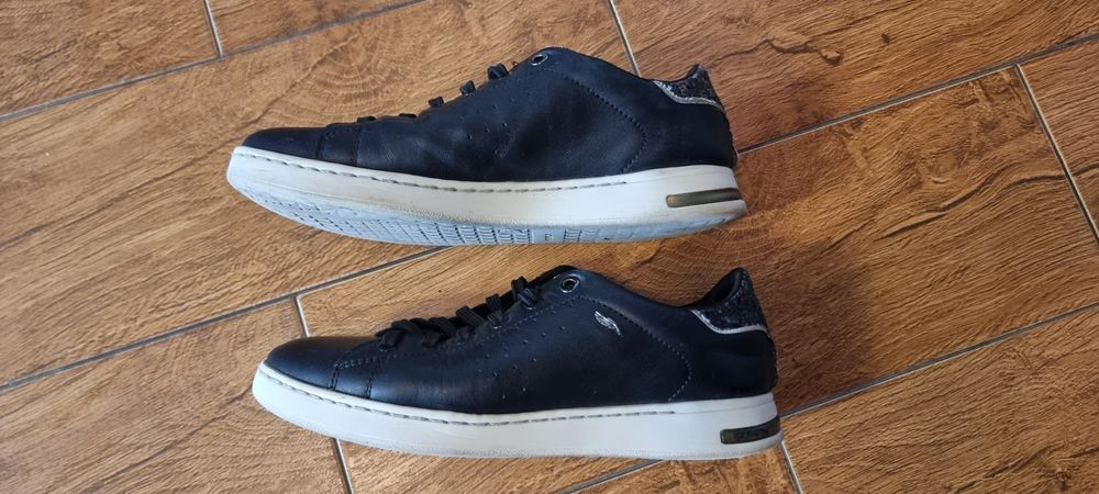 Pantofi Geox piele  nr.37