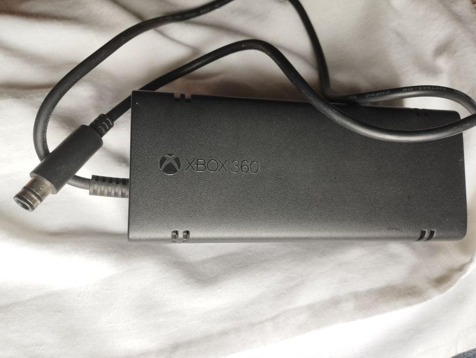 Alimentatoare Xbox, 12V - 9,6 A/10,83A/,5V 1A Original Microsoft