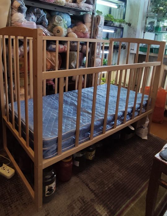 Продам детскую кроватку