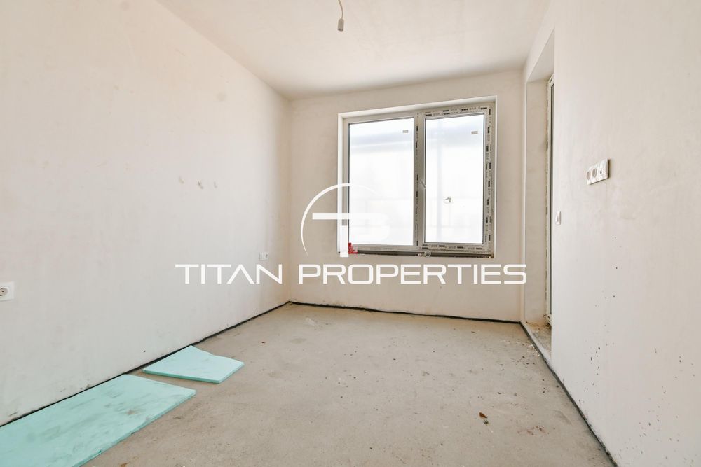 Тристаен в ж.к. Малинова долина