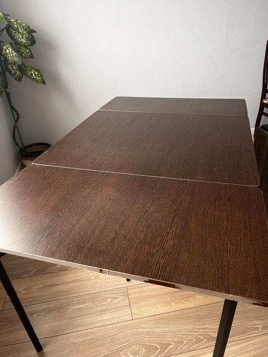 Стол книжка