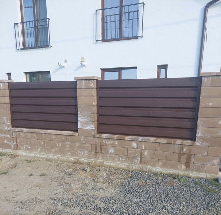 Panouri T35 pentru gard – tabla 8017 maro mat Fresco