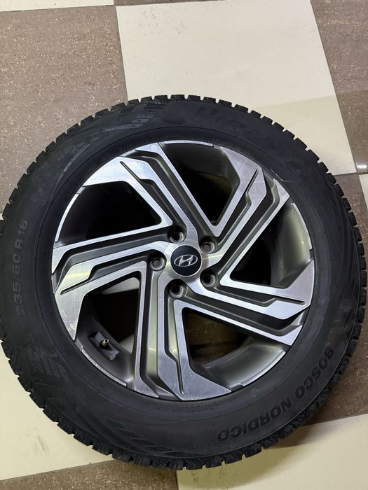 Продам резину R18 235/60