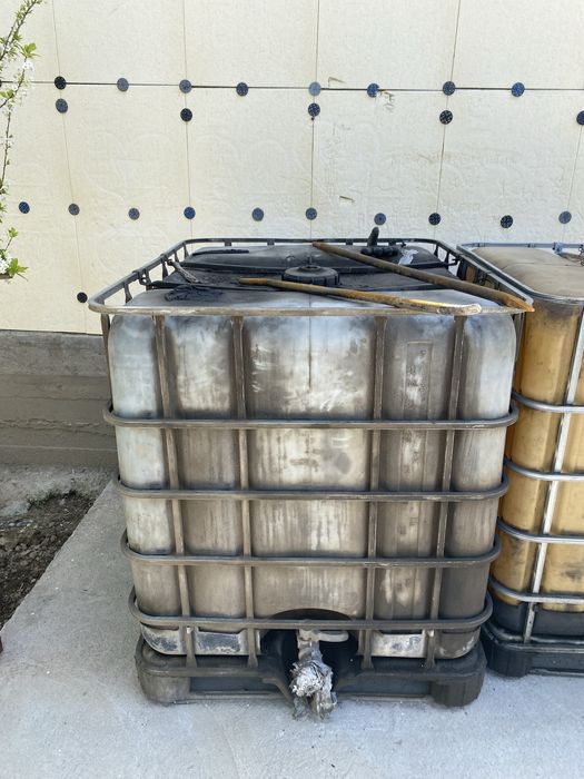 Ёмкость     1000л