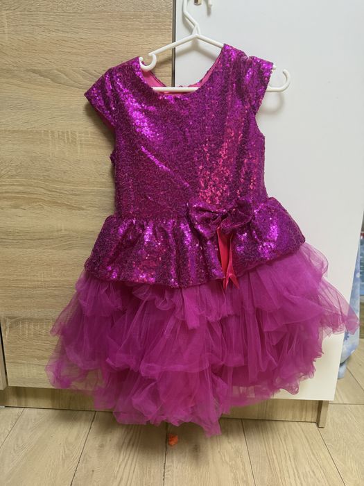 Красивые платья на девочку 6-8лет