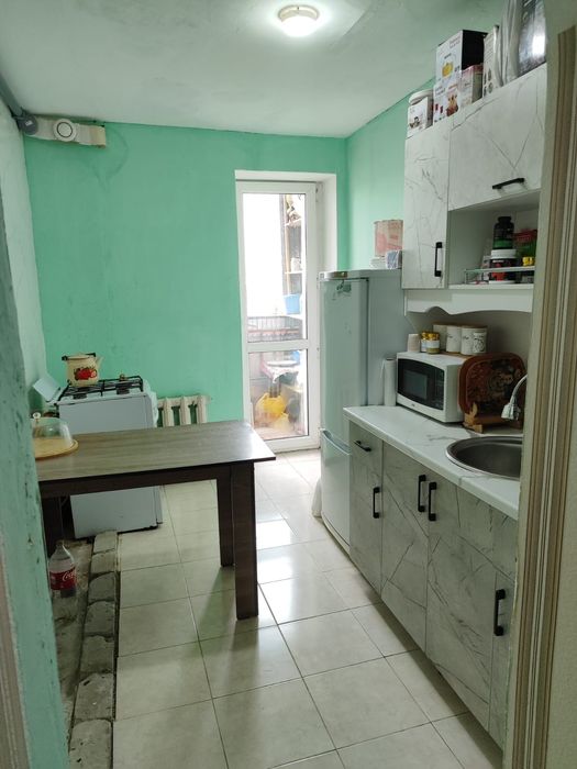 Продам 3 комнатый квартиру