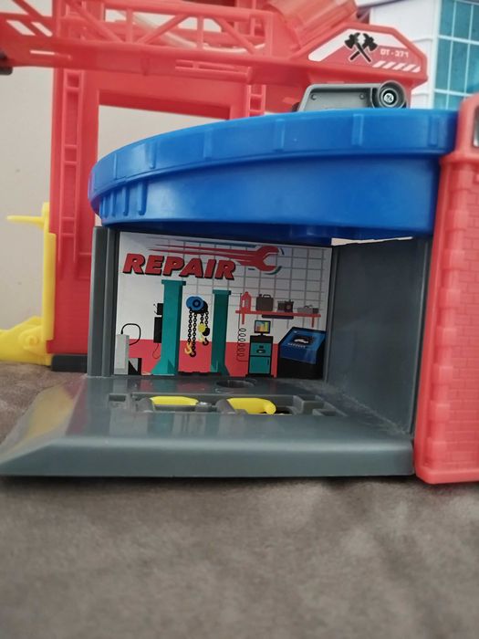 Писта,Спасителна станция !