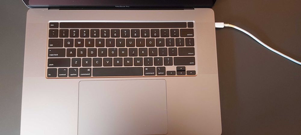 Apple Macbook Pro mod A2141
