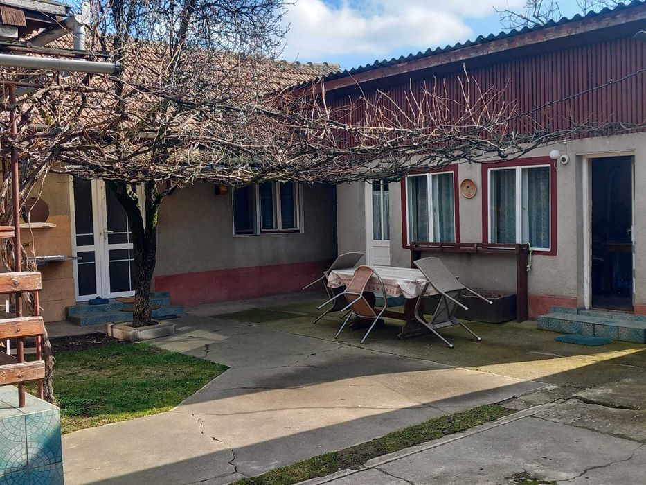 Vând / Schimb Casă (142 Mp) + Teren (580 Mp)