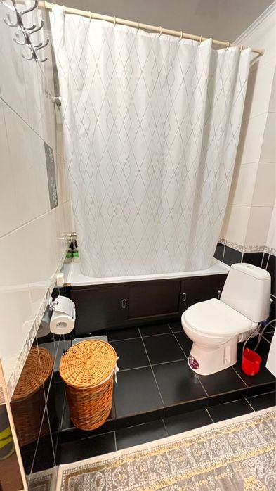 Продам 2 ком кв 82 м2 в районе 8 школы