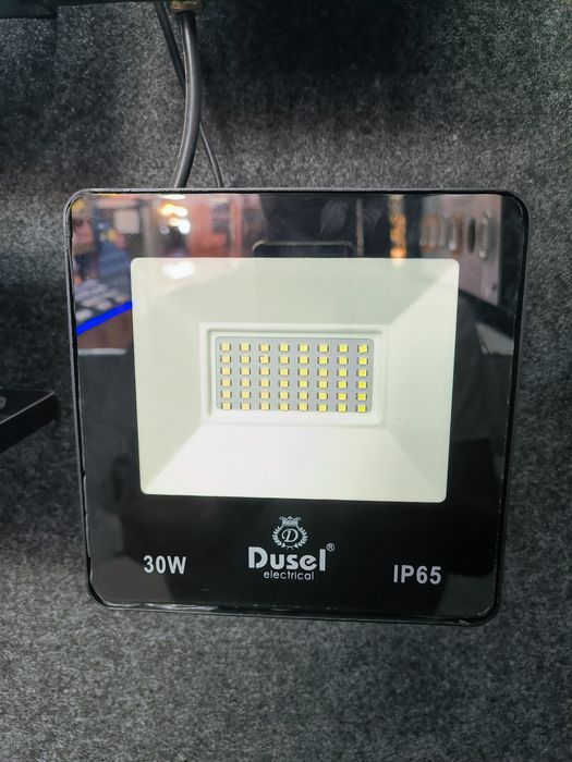 Прожектор/LED/Projektorlar