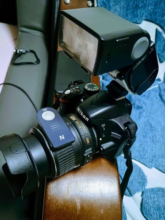 Nikon 3200+bliț extern+2 telecomenzi+trepied