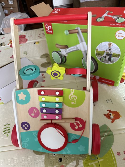 Детская каталка Hape