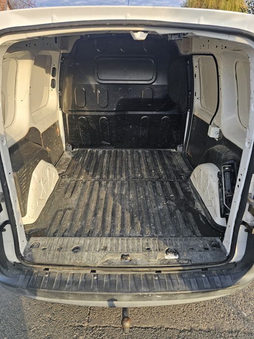 Masina Mercedes-Benz