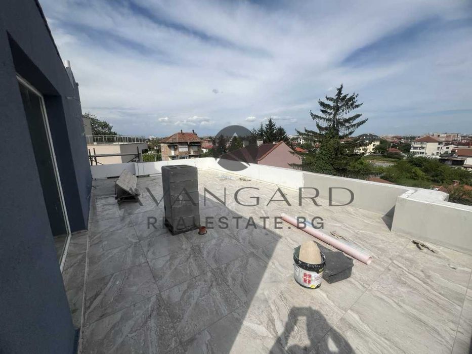 оф.18062 3-стаен + ГАРАЖ Прослав