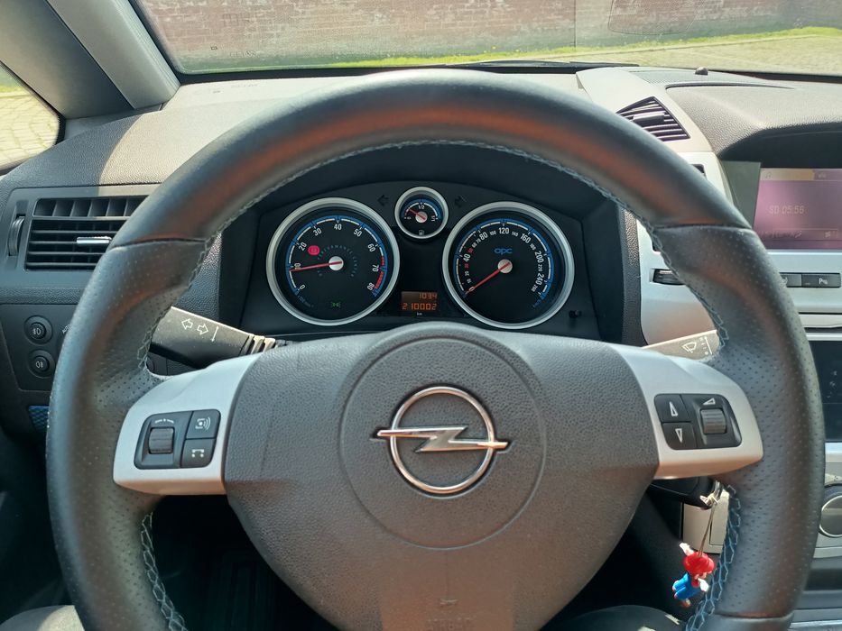 Opel Zafira B OPC