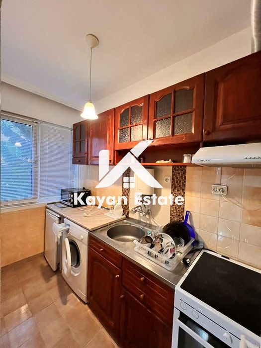 Дава се под наем Двустаен апартамент в Бургас, Лазур - 70 кв.м за 408 € - Снимка #2